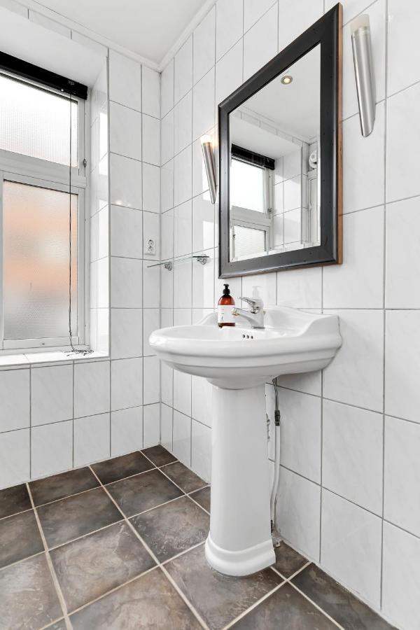 Central Bus Station Apartment, Wifi, Tv Narvik Luaran gambar